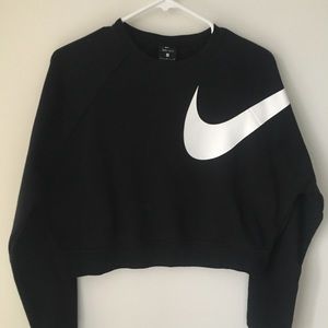 Cropped Nike Sweatshirt